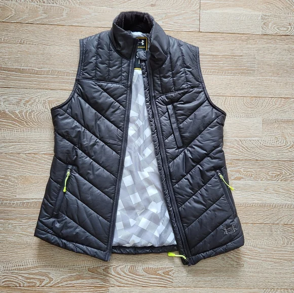 🌲 Under Armour vest - Picture 3 of 5